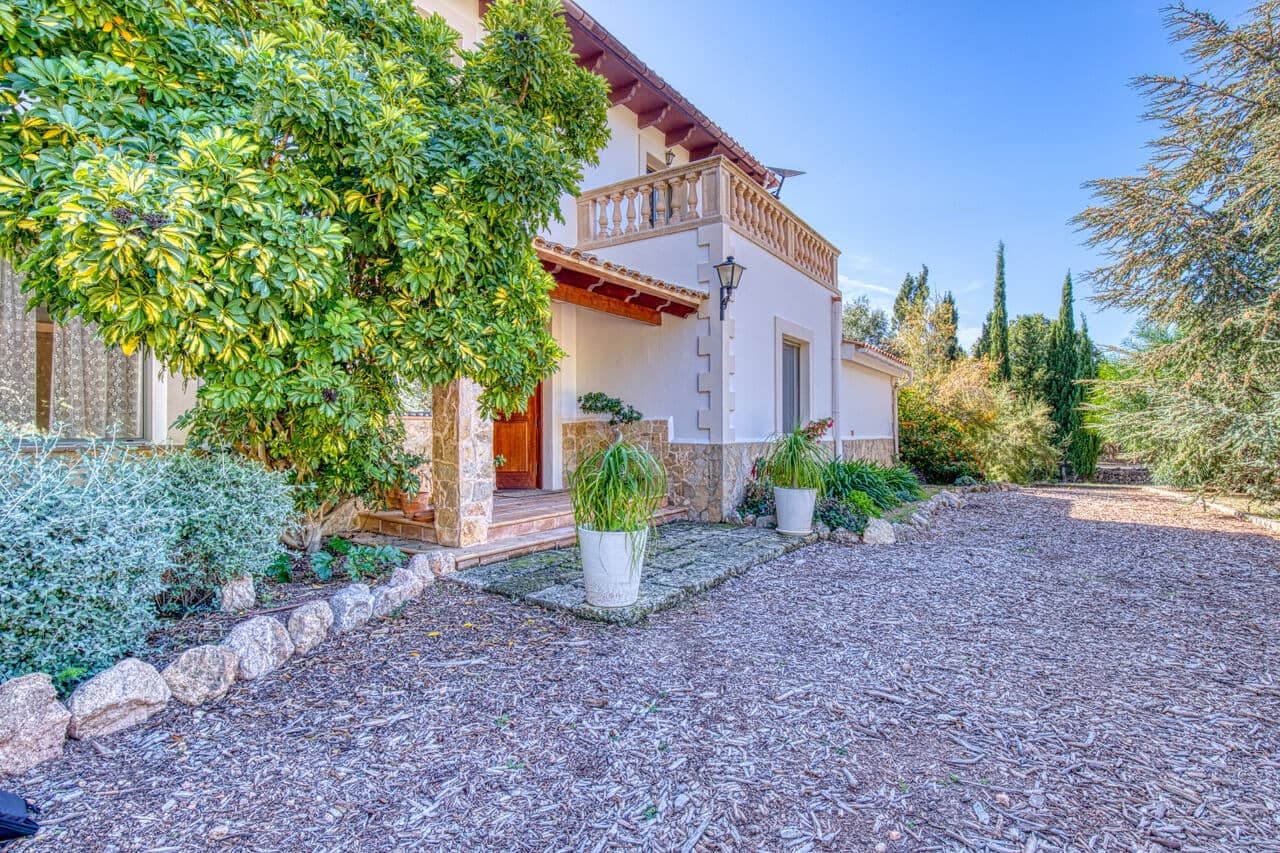 5 bedroom Finca/Country House for sale in Esporles with pool garage - € 1,900,000 (Ref: 9474380)