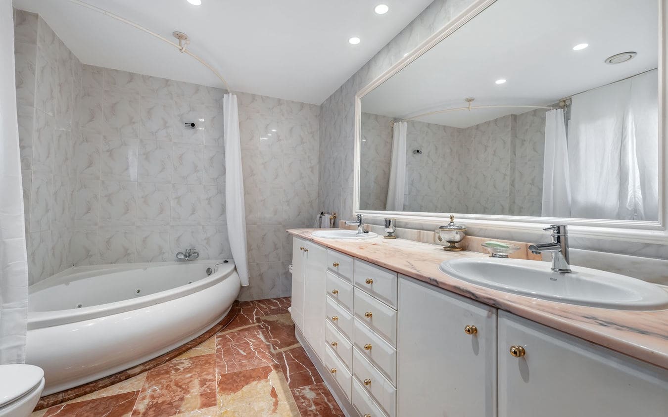 Chalet de 4 habitaciones en Costa d'en Blanes en venta con piscina garaje - 2.470.000 € (Ref: 9474381)