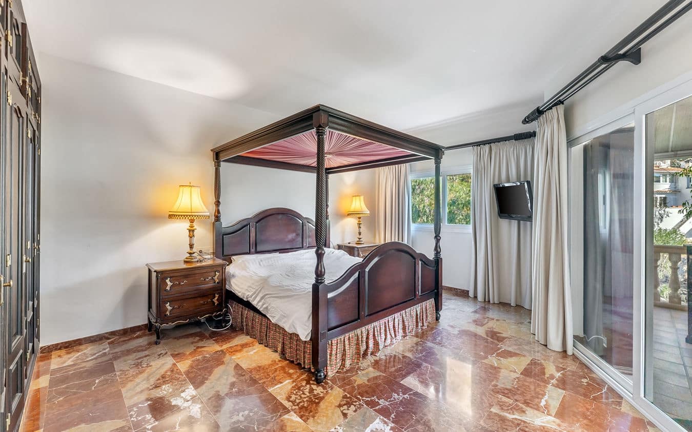 Chalet de 4 habitaciones en Costa d'en Blanes en venta con piscina garaje - 2.470.000 € (Ref: 9474381)