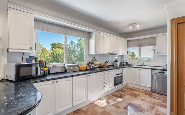 Chalet de 4 habitaciones en Costa d'en Blanes, Calvià en venta con piscina garaje - 2.470.000 € (Ref: 9474381)