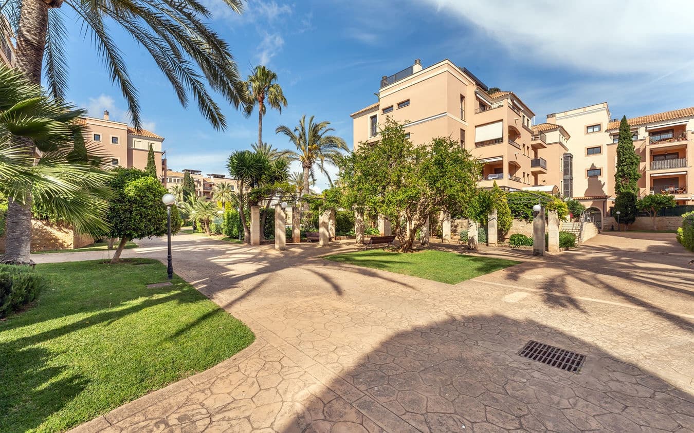 2 makuuhuone Huoneisto myytävänä paikassa Palma de Mallorca mukana uima-altaan 
autotalli - 1 140 000 € (Ref: 9474382)