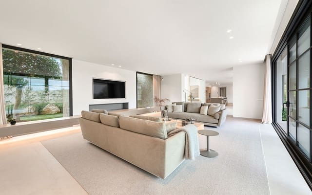 4 soverom Villa til salgs i La Bonanova, Palma de Mallorca med svømmebasseng garasje - € 4 800 000 (Ref: 9474465)