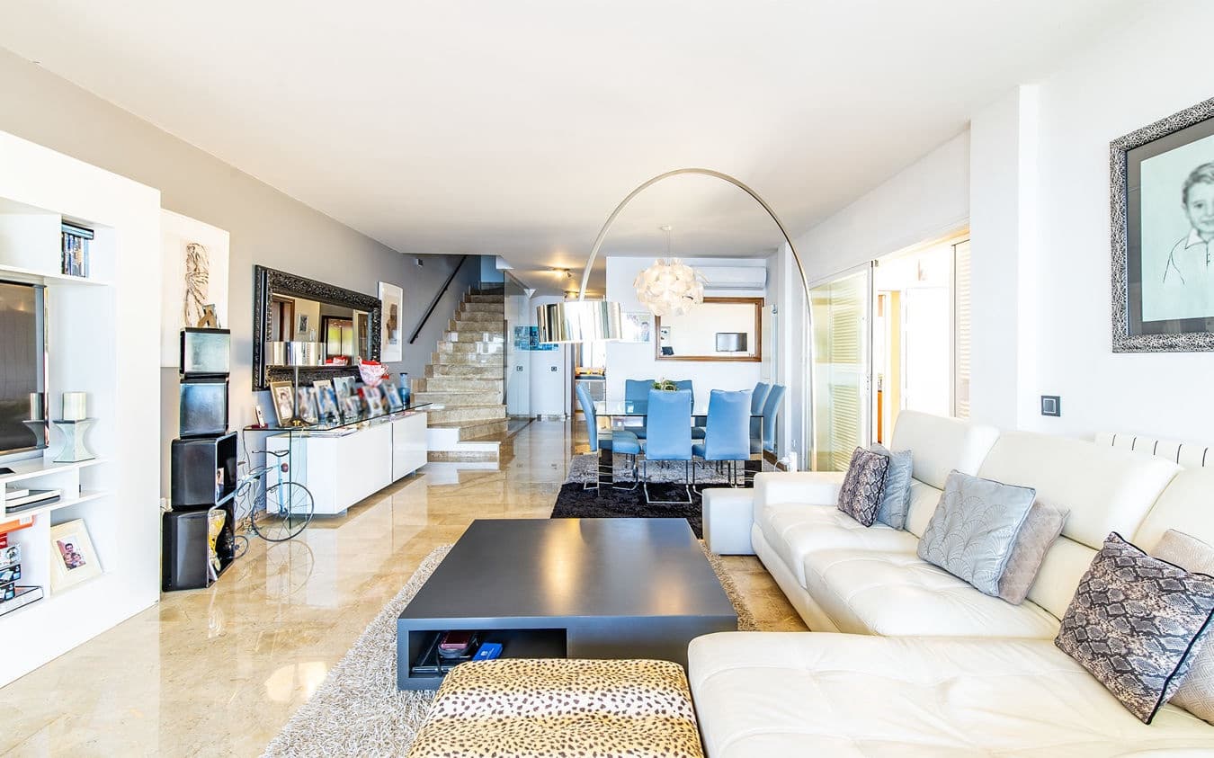 4 sypialnia Dom blizniak na sprzedaż w Puig de Ros z basenem garażem - 3 195 000 € (Ref: 9474466)