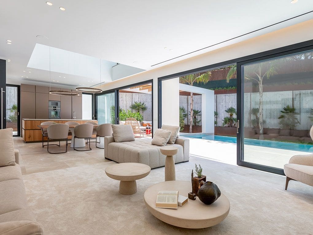 4 soveværelse Villa til salg i Bendinat med swimmingpool garage - € 3.995.000 (Ref: 9475568)