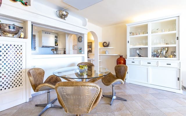 2 soveværelse Lejlighed til salg i Peguera / Paguera, Calvià med swimmingpool garage - € 895.000 (Ref: 9478876)