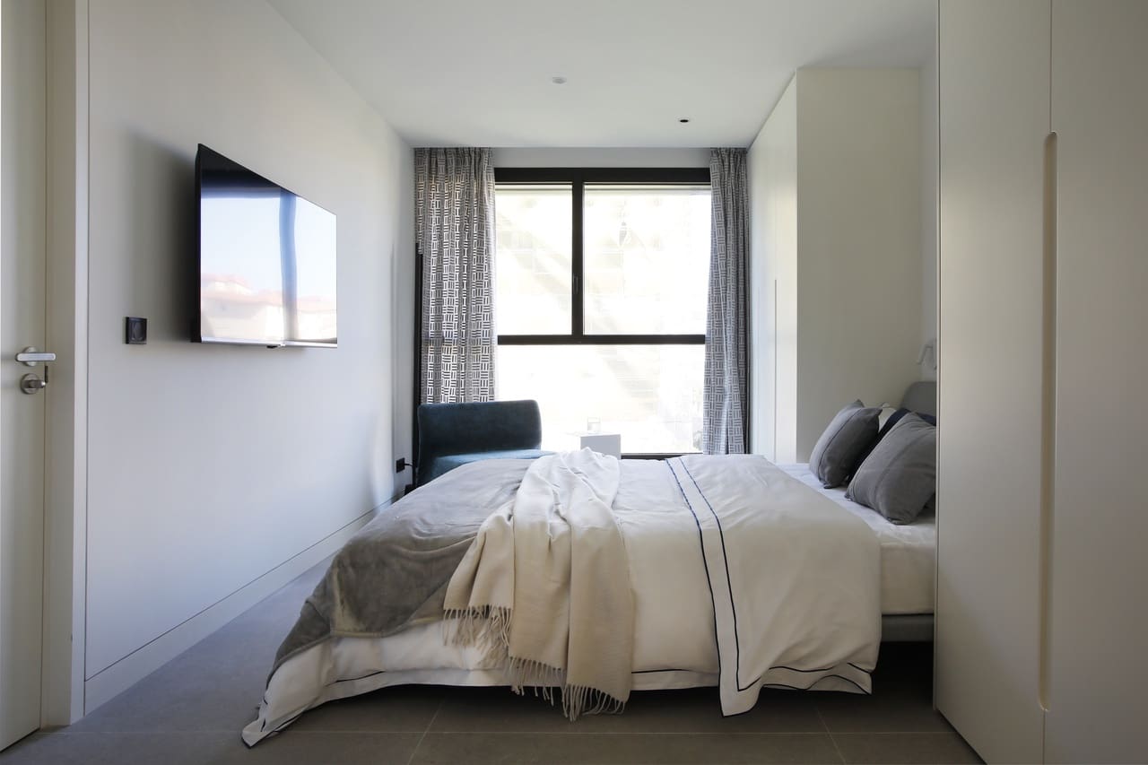 2 bedroom Apartment for sale in Portixol with pool garage - € 895,000 (Ref: 9484057)