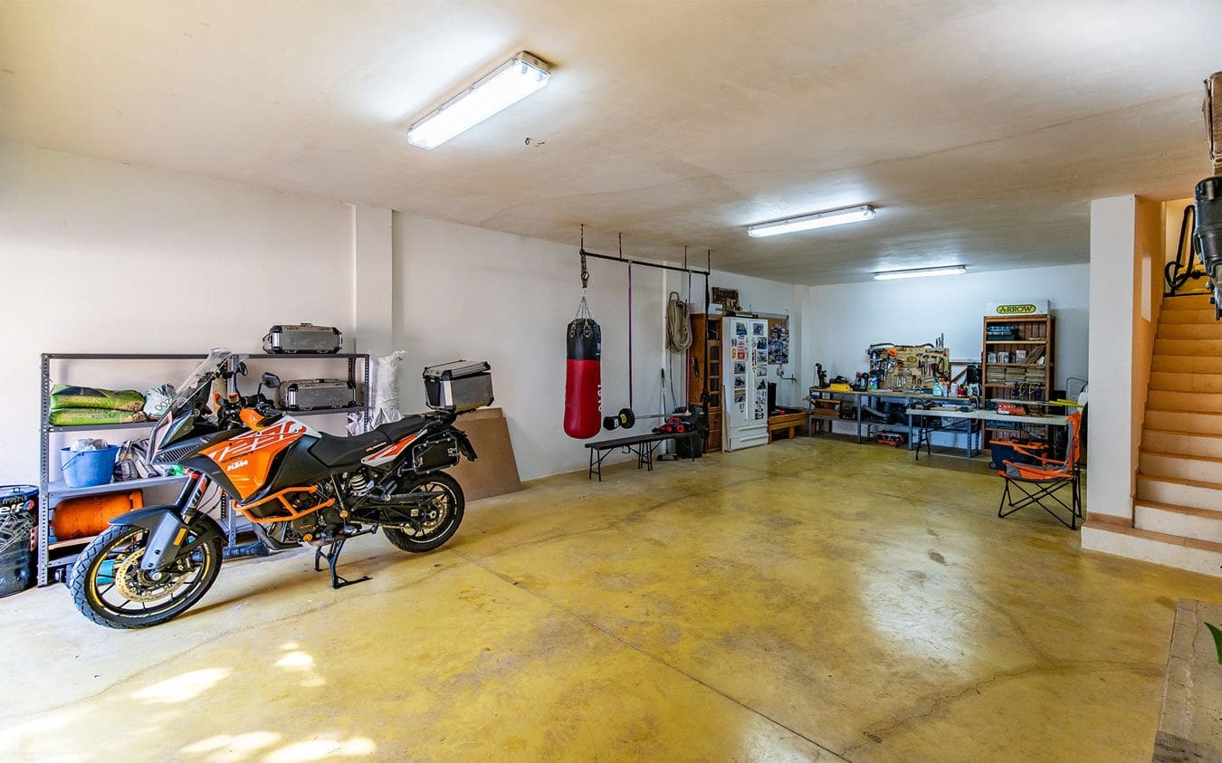 3 bedroom Villa for sale in Santa Ponsa with pool garage - € 1,850,000 (Ref: 9486481)