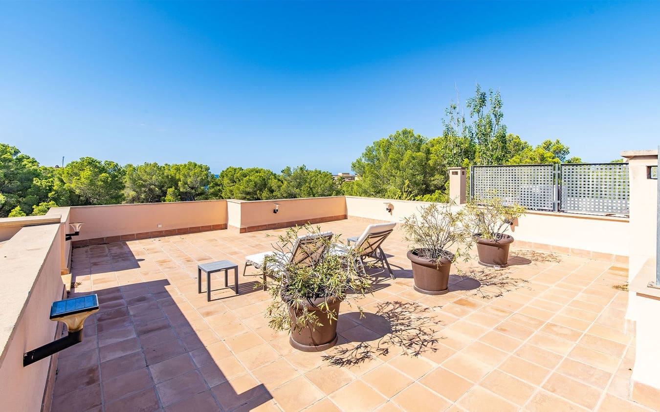 3 bedroom Penthouse for sale in Santa Ponsa with pool garage - € 1,390,000 (Ref: 9486578)