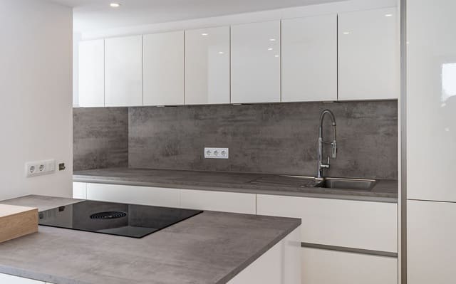 3 slaapkamer Penthouse te koop in Cort, Palma de Mallorca met garage - € 2.400.000 (Ref: 9487977)