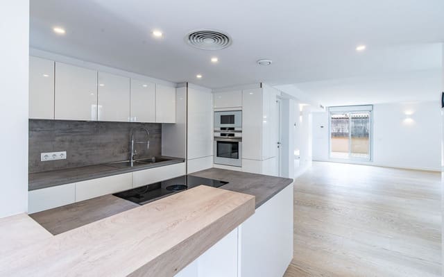 3 slaapkamer Penthouse te koop in Cort, Palma de Mallorca met garage - € 2.400.000 (Ref: 9487977)