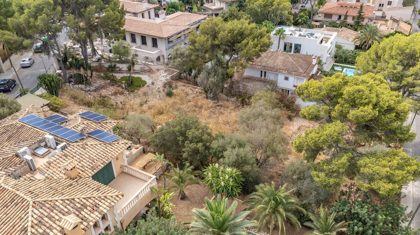 Grunde uden byggetilladelser til salg i Bendinat - € 3.100.000 (Ref: 9487978)