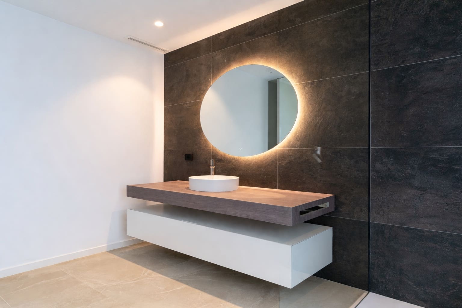 4 bedroom Villa for sale in Cala Millor with pool garage - € 1,650,000 (Ref: 9488421)