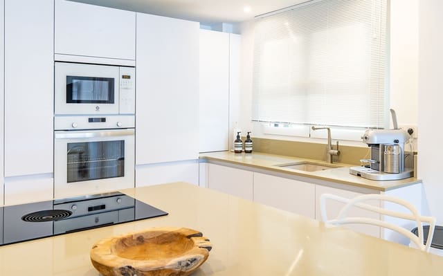 2 makuuhuone Huoneisto myytävänä paikassa Puerto de Andratx, Andratx mukana uima-altaan 
autotalli - 990 000 € (Ref: 9488520)