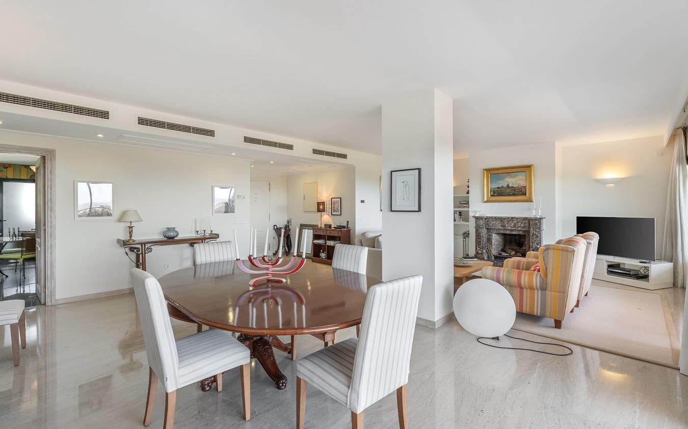 3 bedroom Penthouse for sale in Bendinat with pool garage - € 2,395,000 (Ref: 9495539)