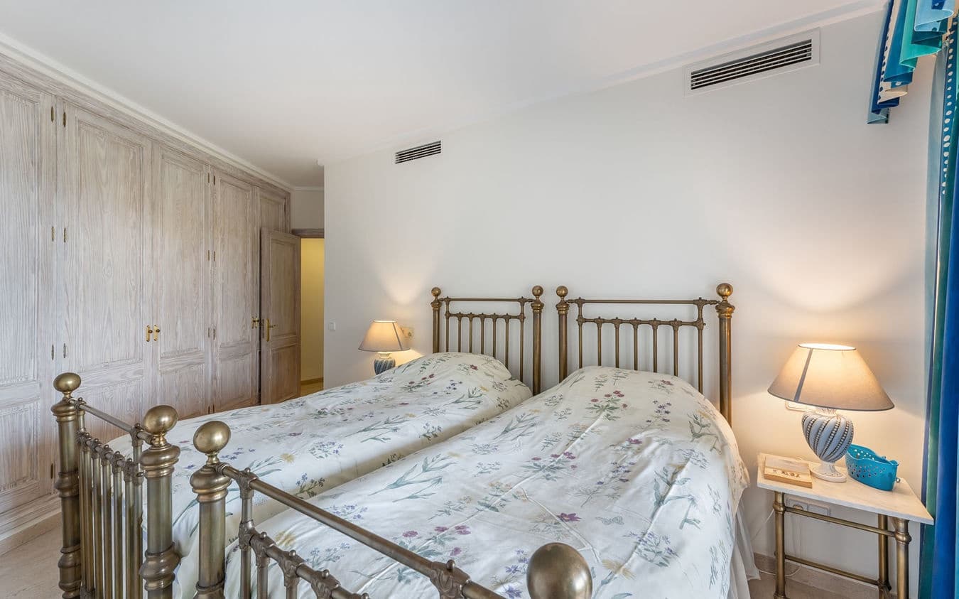 3 bedroom Penthouse for sale in Bendinat with pool garage - € 2,395,000 (Ref: 9495539)