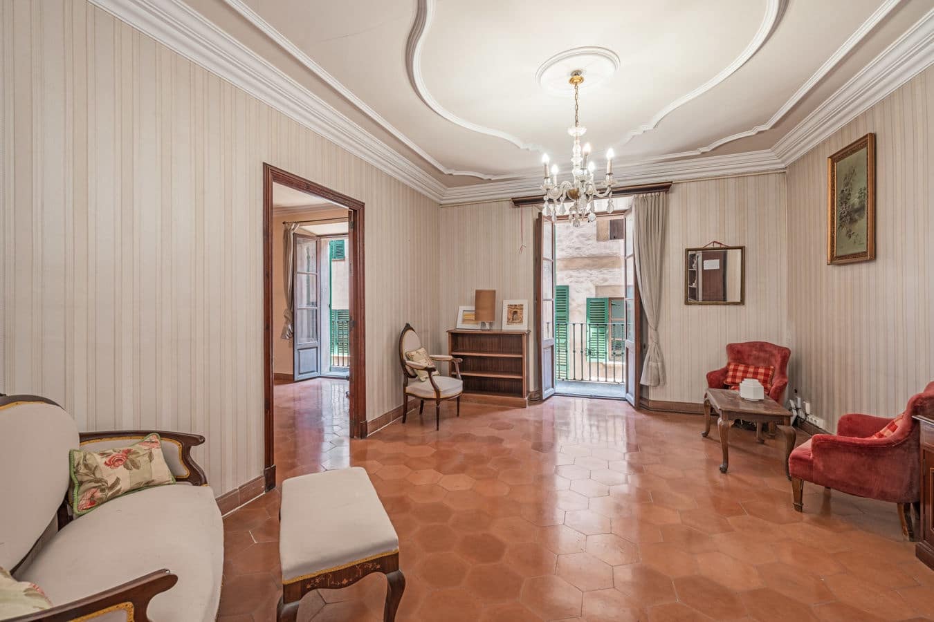 10 bedroom Townhouse for sale in Soller with pool - € 1,980,000 (Ref: 9500042)