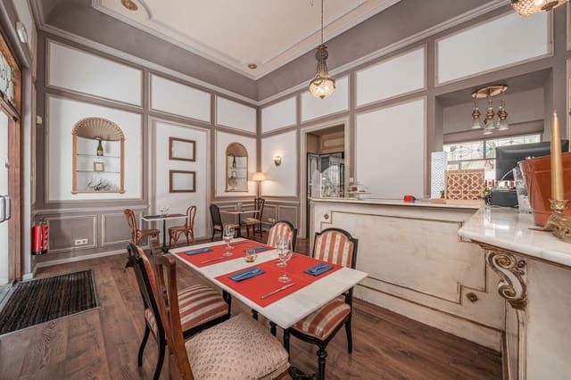 10 bedroom Townhouse for sale in Sóller with pool - € 1,980,000 (Ref: 9500042)