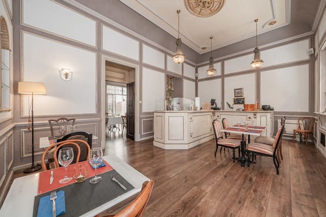 10 bedroom Townhouse for sale in Sóller with pool - € 1,980,000 (Ref: 9500042)