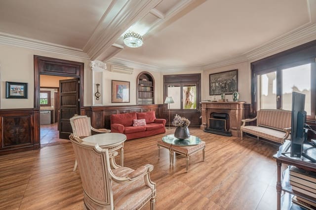 10 bedroom Townhouse for sale in Sóller with pool - € 1,980,000 (Ref: 9500042)