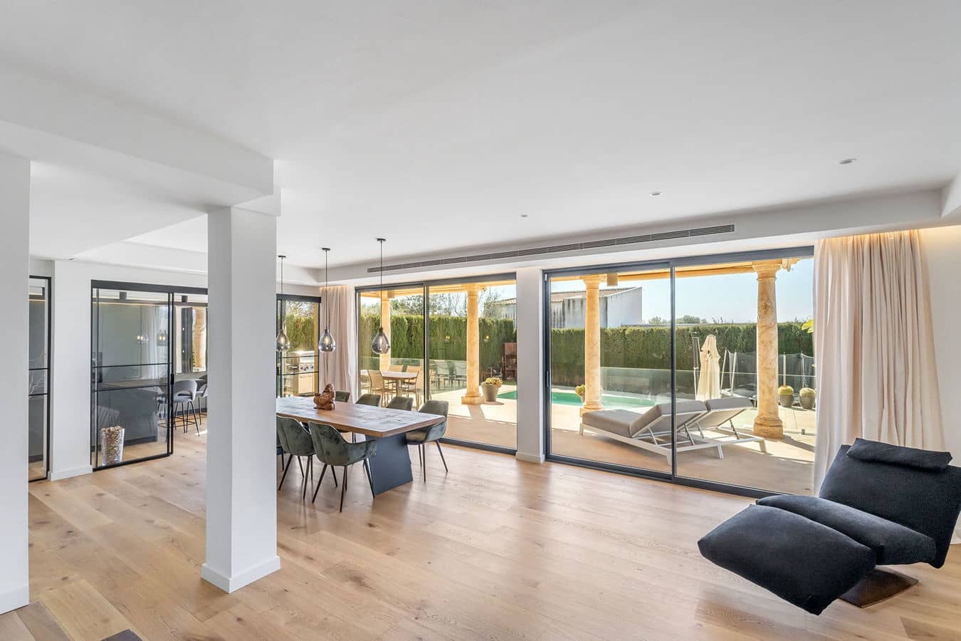 4 bedroom Villa for sale in Sa Cabaneta / La Cabaneta with pool garage - € 1,765,000 (Ref: 9500043)