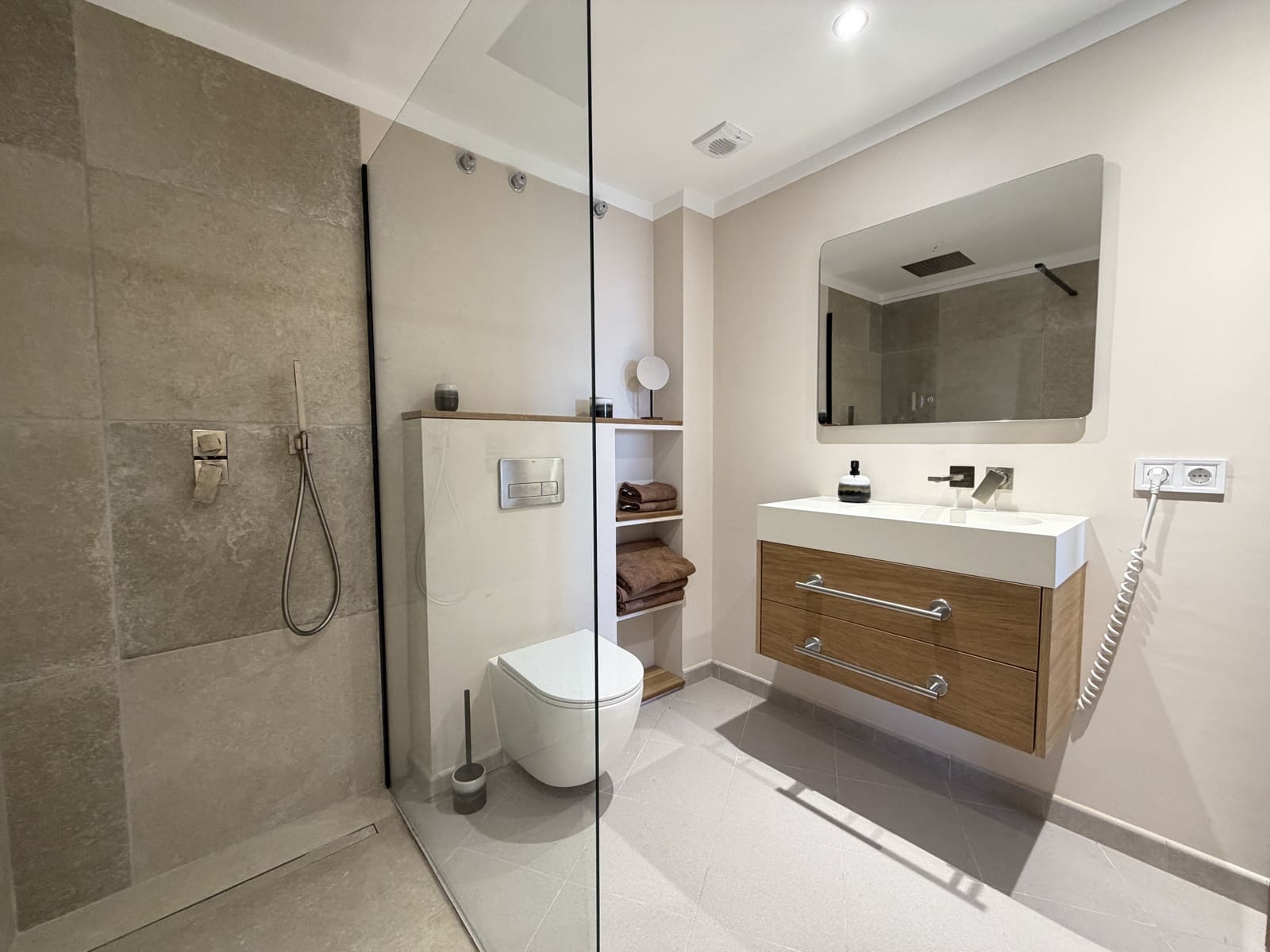 1 bedroom Apartment for rent in Bellavista with garage - € 1,600 (Ref: 9506425)