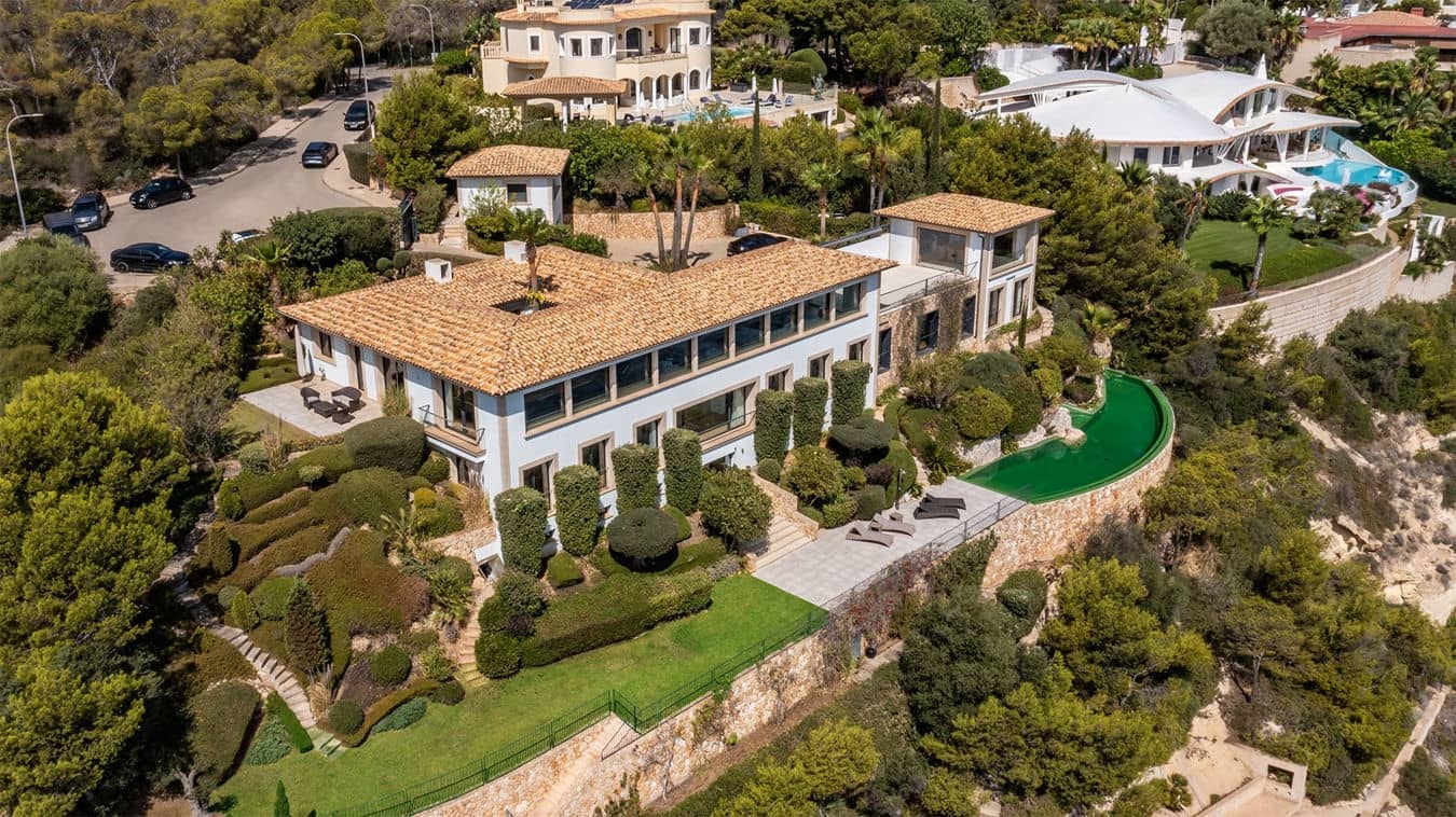 7 makuuhuone Huvila myytävänä paikassa Cala Vinyes / Cala Vinyas / Cala Vinas mukana uima-altaan 
autotalli - 24 000 000 € (Ref: 9516480)