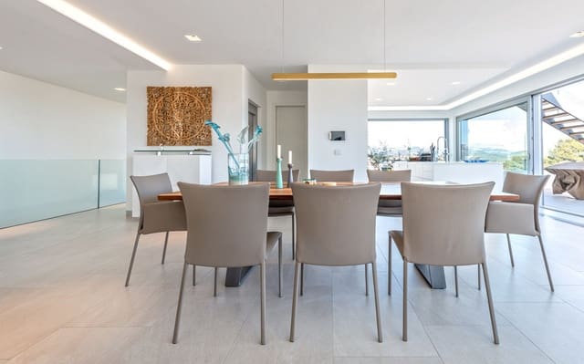 Chalet de 5 habitaciones en Santa Ponsa, Calvià en venta con piscina garaje - 5.900.000 € (Ref: 9516483)