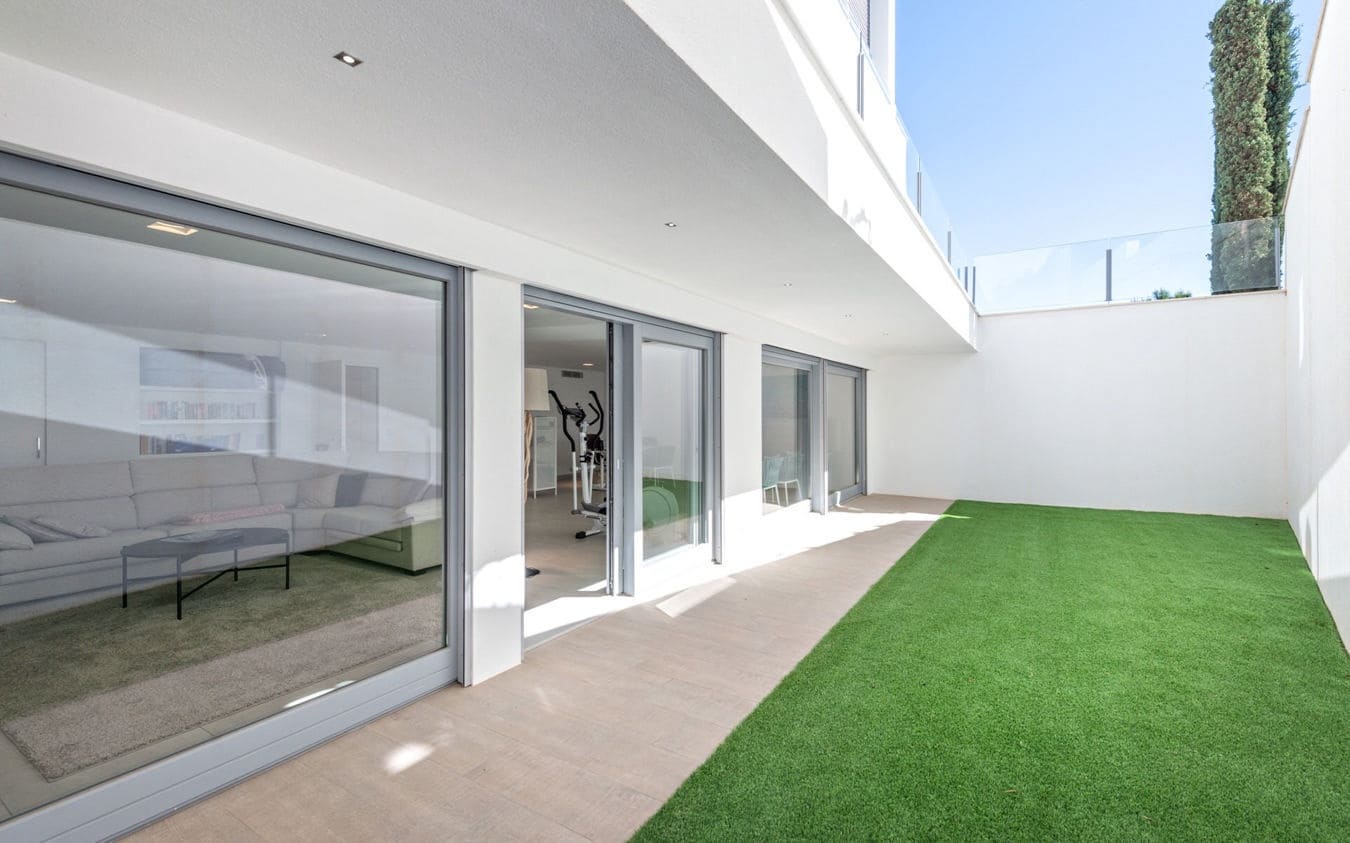 Chalet de 5 habitaciones en Santa Ponsa en venta con piscina garaje - 5.900.000 € (Ref: 9516483)