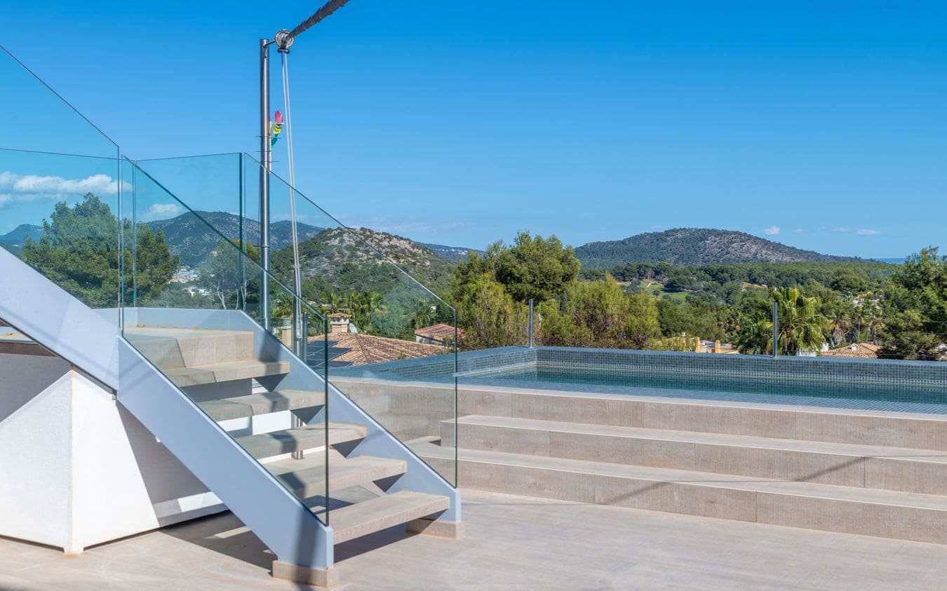 Chalet de 5 habitaciones en Santa Ponsa en venta con piscina garaje - 5.900.000 € (Ref: 9516483)