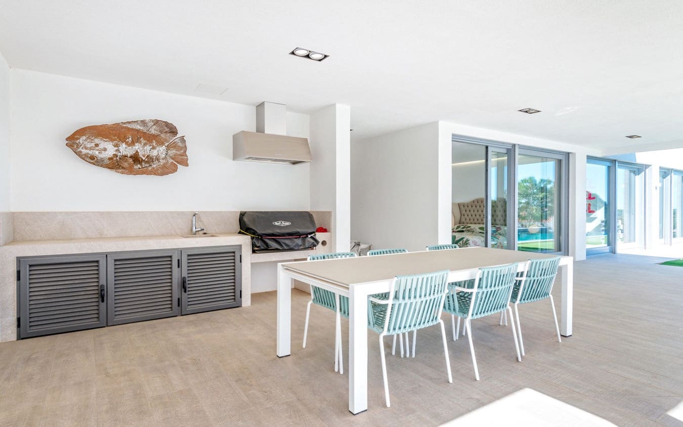 Chalet de 5 habitaciones en Santa Ponsa en venta con piscina garaje - 5.900.000 € (Ref: 9516483)