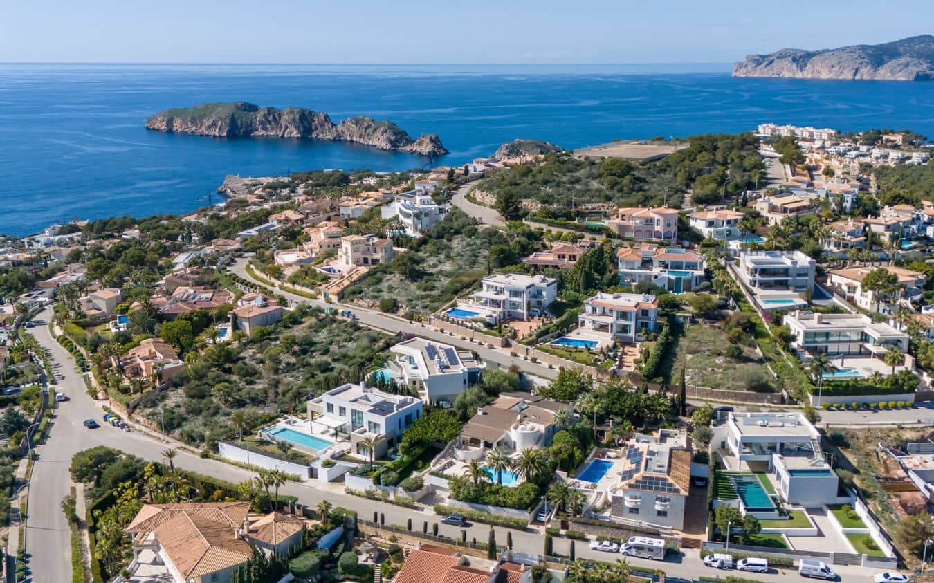 Chalet de 5 habitaciones en Santa Ponsa en venta con piscina garaje - 5.900.000 € (Ref: 9516483)