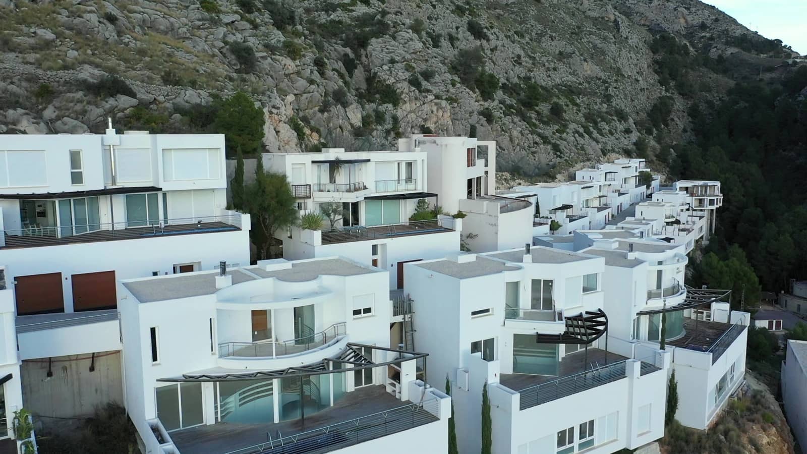 4 bedroom Villa for sale in Altea with pool garage - € 2,146,000 (Ref: 9519398)