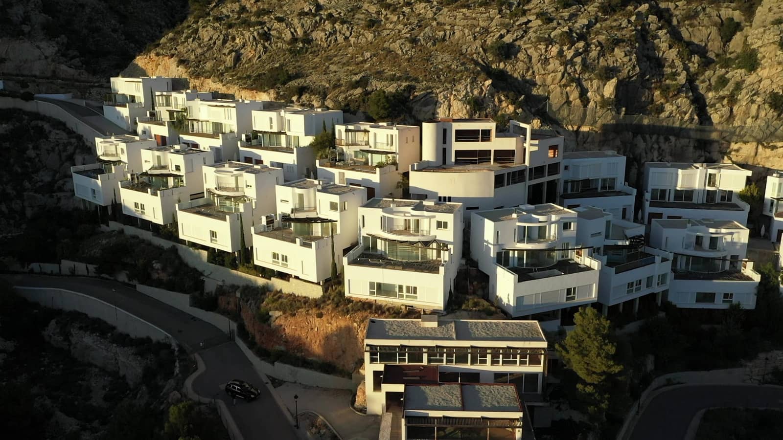 4 bedroom Villa for sale in Altea with pool garage - € 2,146,000 (Ref: 9519398)