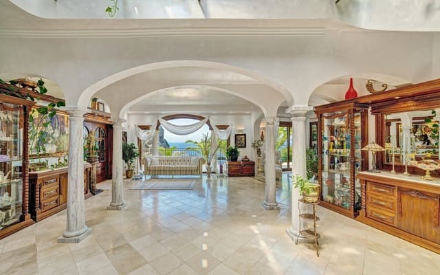 7 bedroom Villa for sale in Puerto de Andratx, Andratx with pool garage - € 7,400,000 (Ref: 9521410)