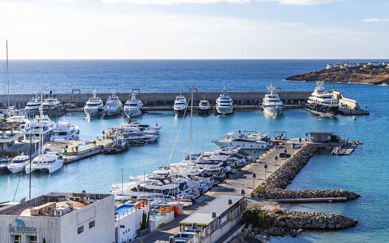 2 bedroom Apartment for sale in El Toro / Port Adriano with garage - € 945,000 (Ref: 9521411)