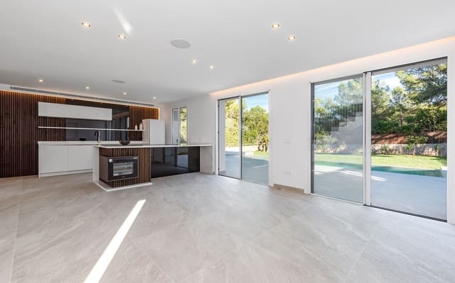 4 bedroom Villa for sale in El Toro / Port Adriano, Calvià with pool garage - € 2,500,000 (Ref: 9521472)