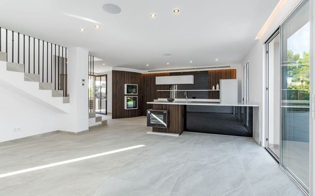 4 bedroom Villa for sale in El Toro / Port Adriano, Calvià with pool garage - € 2,500,000 (Ref: 9521472)