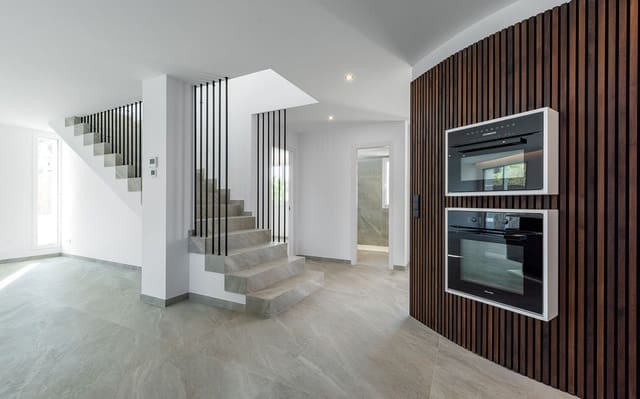 4 bedroom Villa for sale in El Toro / Port Adriano, Calvià with pool garage - € 2,500,000 (Ref: 9521472)