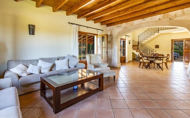 4 bedroom Finca/Country House for sale in Algaida with pool garage - € 2,500,000 (Ref: 9521474)
