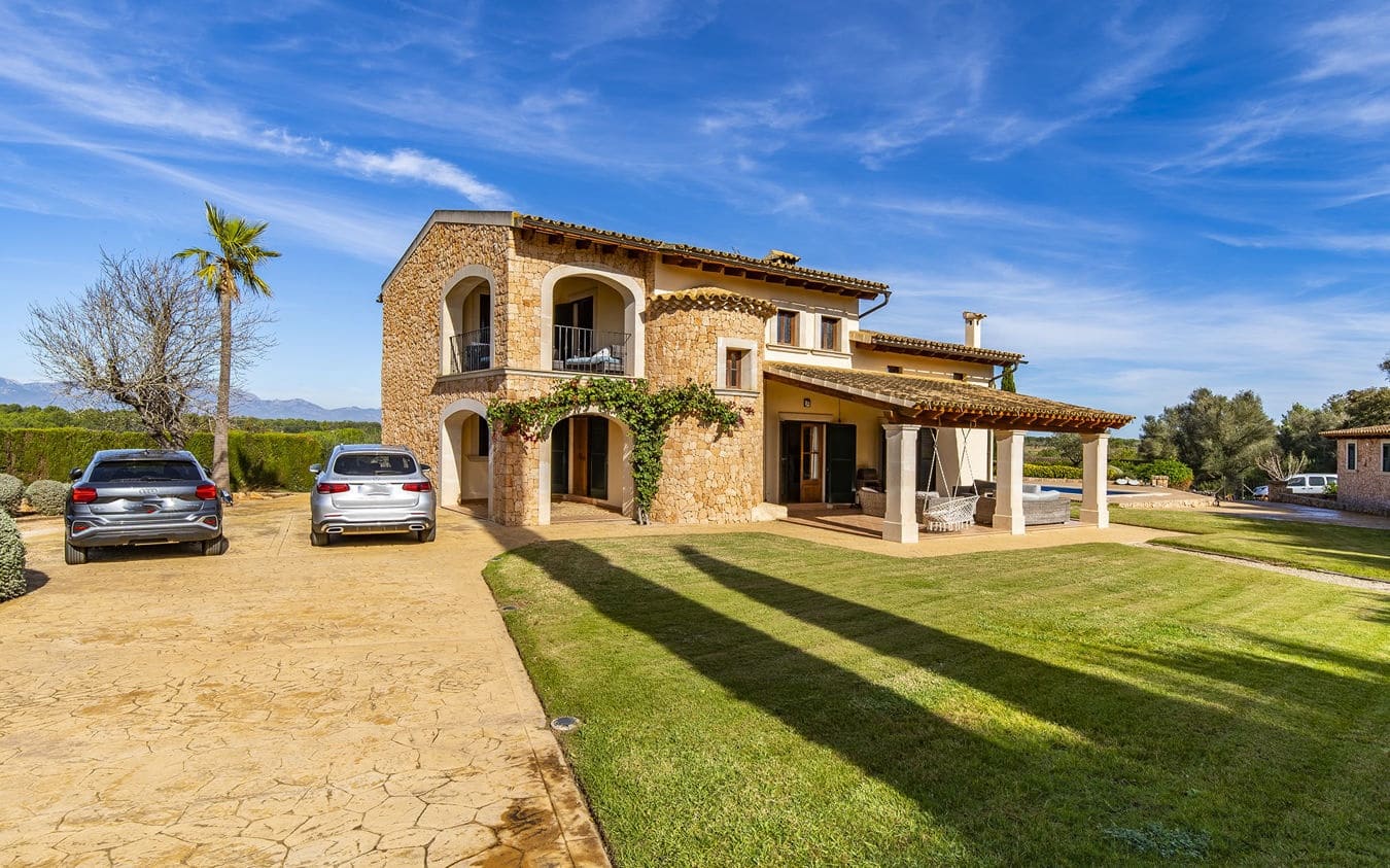 4 bedroom Finca/Country House for sale in Algaida with pool garage - € 2,500,000 (Ref: 9521474)