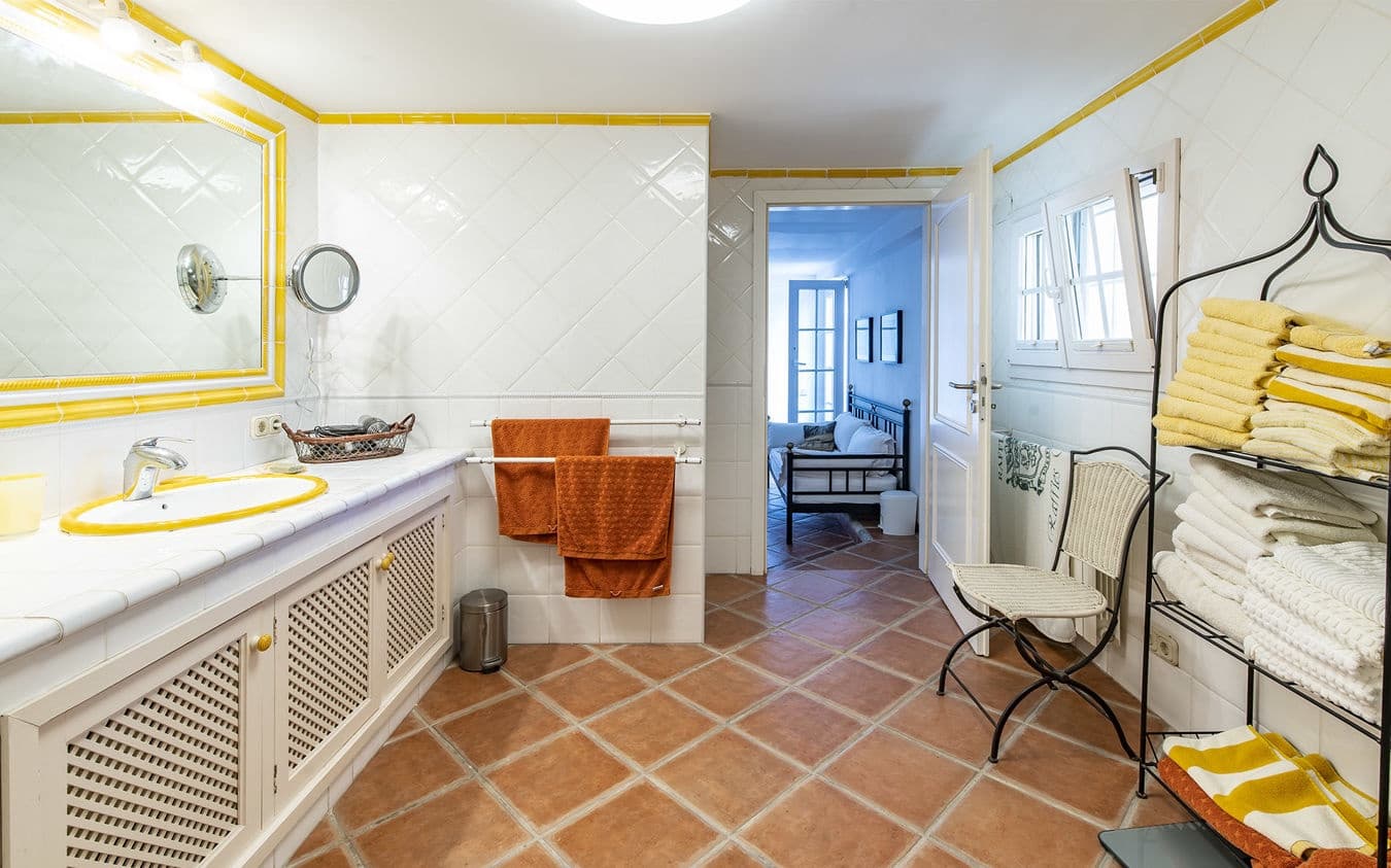 3 bedroom Villa for sale in Costa de la Calma with pool garage - € 2,100,000 (Ref: 9521475)