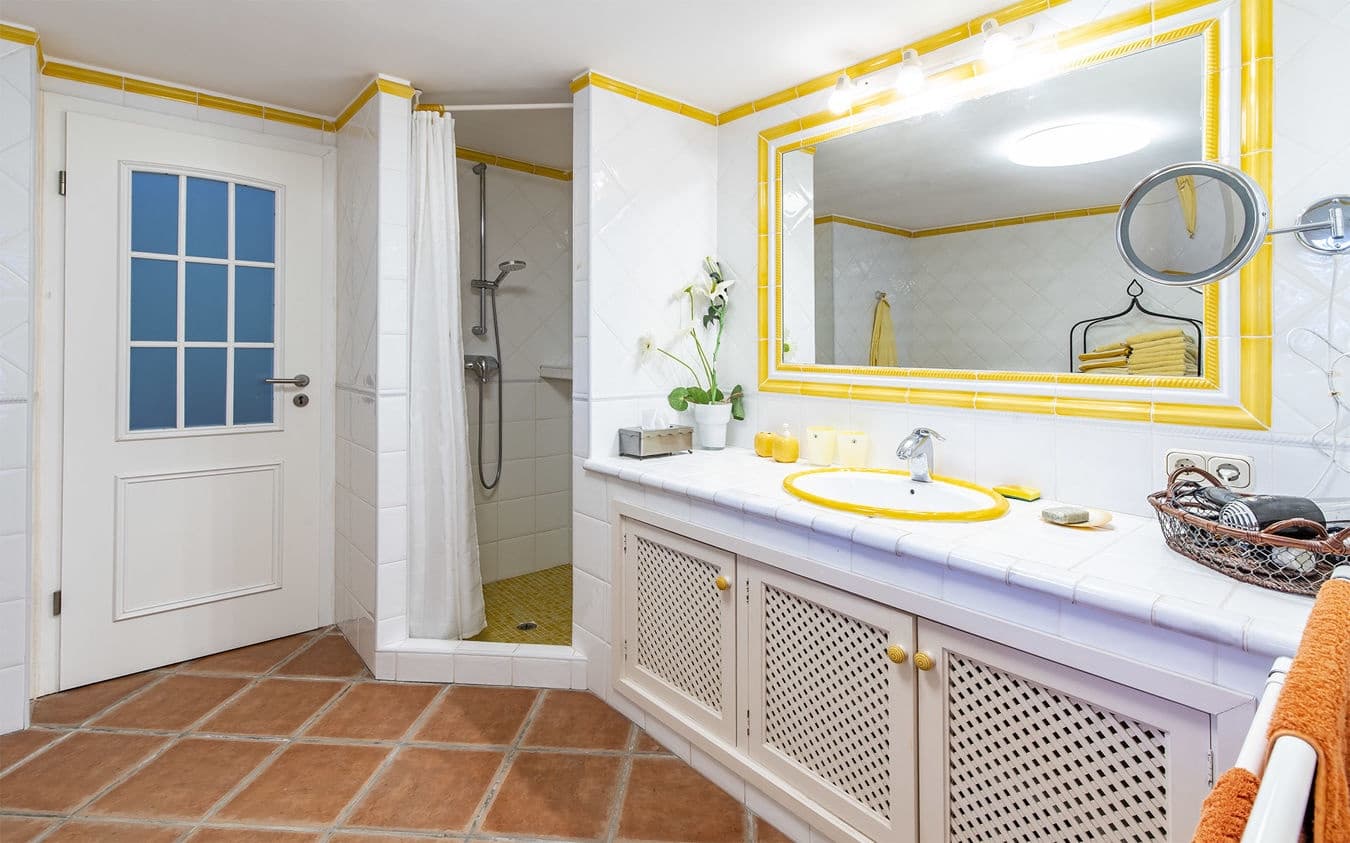 3 bedroom Villa for sale in Costa de la Calma with pool garage - € 2,100,000 (Ref: 9521475)