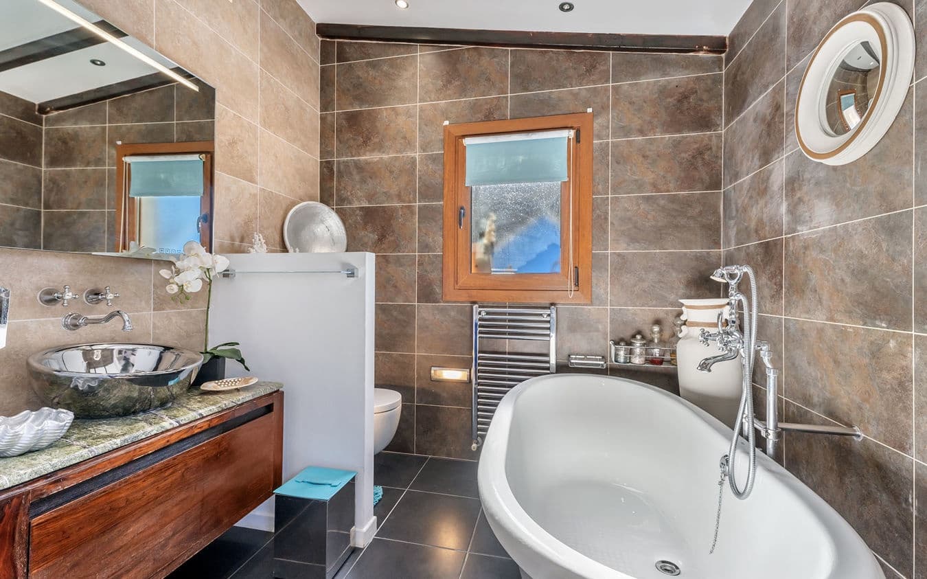 4 sypialnia Willa na sprzedaż w Badia Gran z basenem garażem - 1 732 500 € (Ref: 9521477)