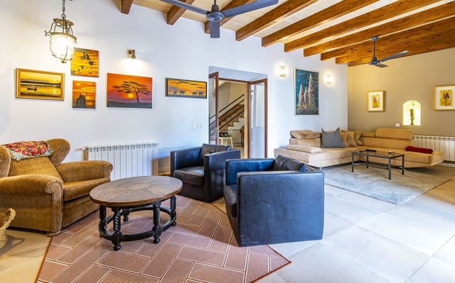 4 soveværelse Byhus til salg i Llucmajor med swimmingpool - € 1.900.000 (Ref: 9521779)