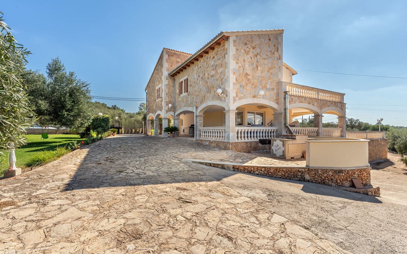 4 bedroom Finca/Country House for sale in Sa Cabaneta / La Cabaneta with pool garage - € 1,575,000 (Ref: 9521781)