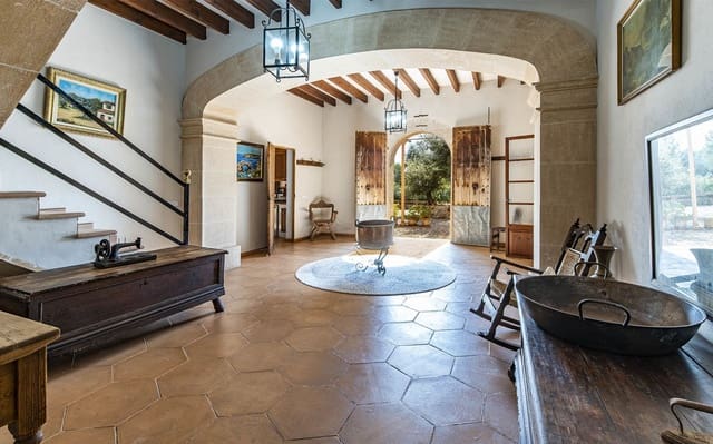 Finca/Casa Rural de 5 habitaciones en Porreres en venta con piscina garaje - 2.200.000 € (Ref: 9521782)