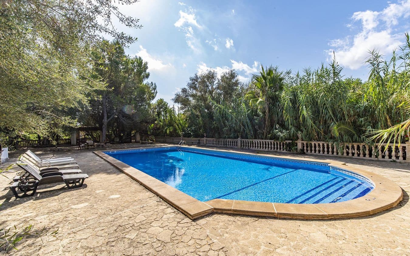 Finca/Casa Rural de 5 habitaciones en Porreres en venta con piscina garaje - 2.200.000 € (Ref: 9521782)