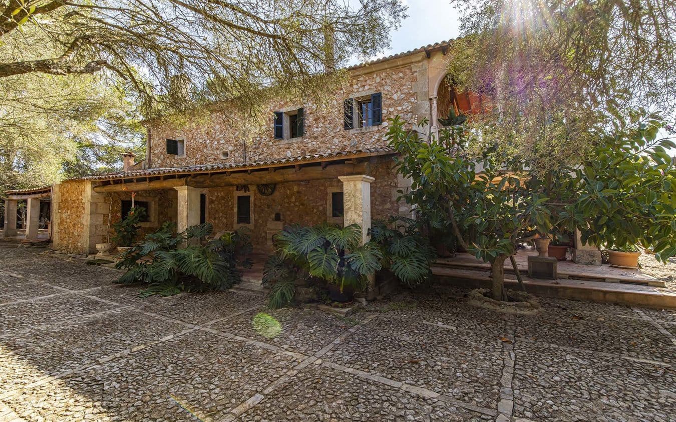 Finca/Casa Rural de 5 habitaciones en Porreres en venta con piscina garaje - 2.200.000 € (Ref: 9521782)