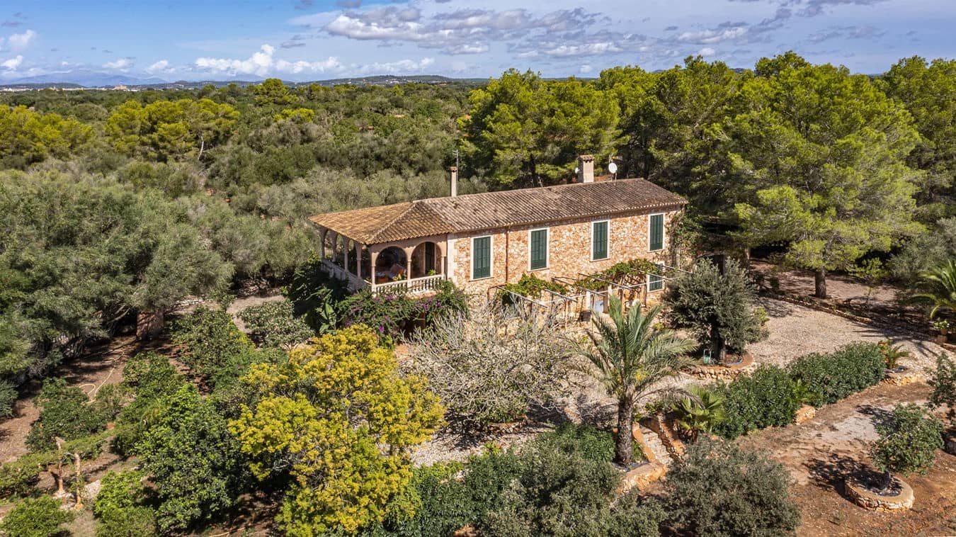 Finca/Casa Rural de 5 habitaciones en Porreres en venta con piscina garaje - 2.200.000 € (Ref: 9521782)
