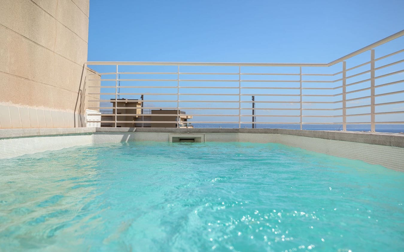 4 soverom Penthouse til salgs i Palma de Mallorca med svømmebasseng garasje - € 1 950 000 (Ref: 9521783)